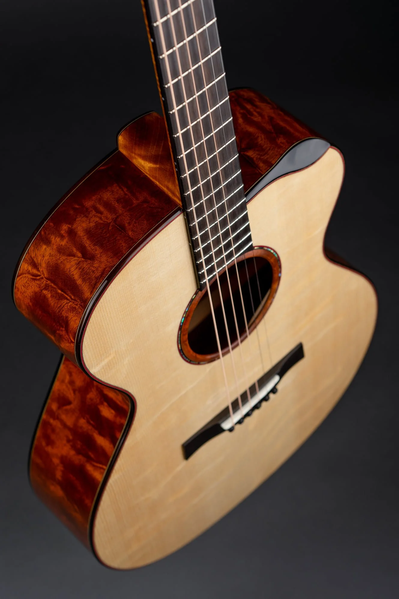 Boutique Guitar Showcase | The Home of Boutique Guitar Culture